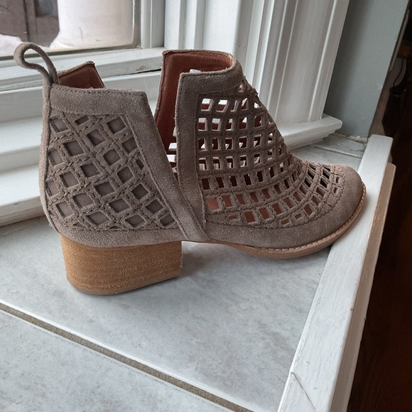 Jeffrey Campbell boots - Picture 8 of 8